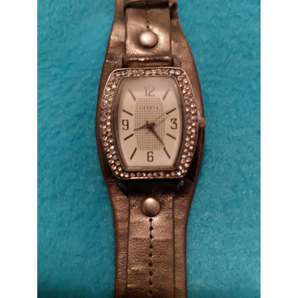 New Geneva Metallic Wide Band Water Resistant With White Face And Silver...